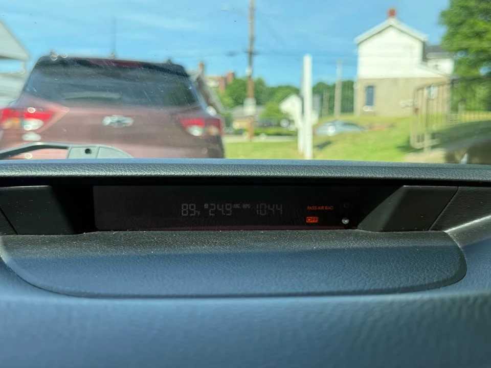 2012 Subaru Legacy 5th Gen - Image 4 of 6