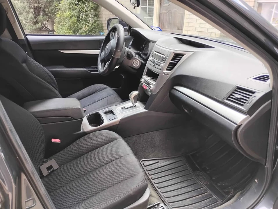 2012 Subaru Legacy 5th Gen - Image 6 of 8