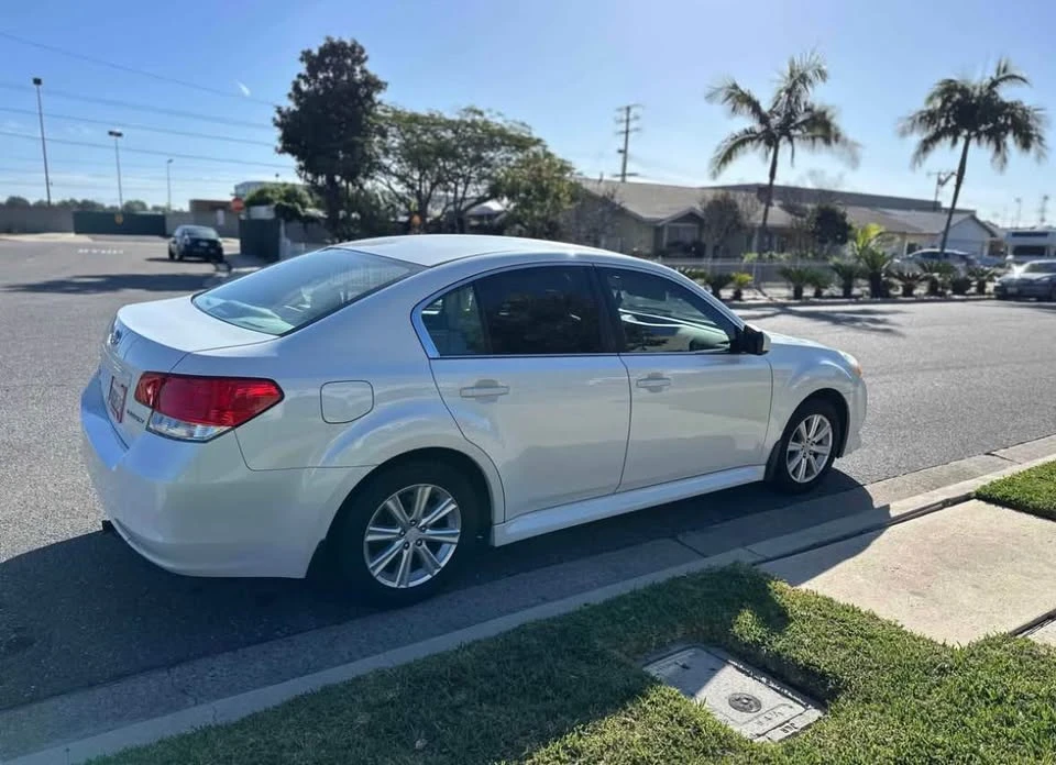2012 Subaru Legacy 5th Gen - Image 4 of 11