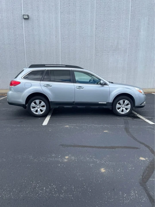 2012 Subaru Outback 4th Gen - Image 5 of 20