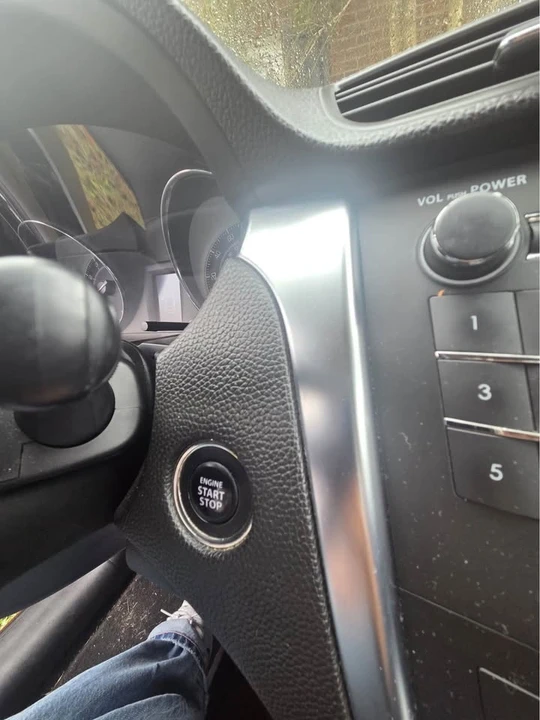 2012 Suzuki - Image 3 of 8