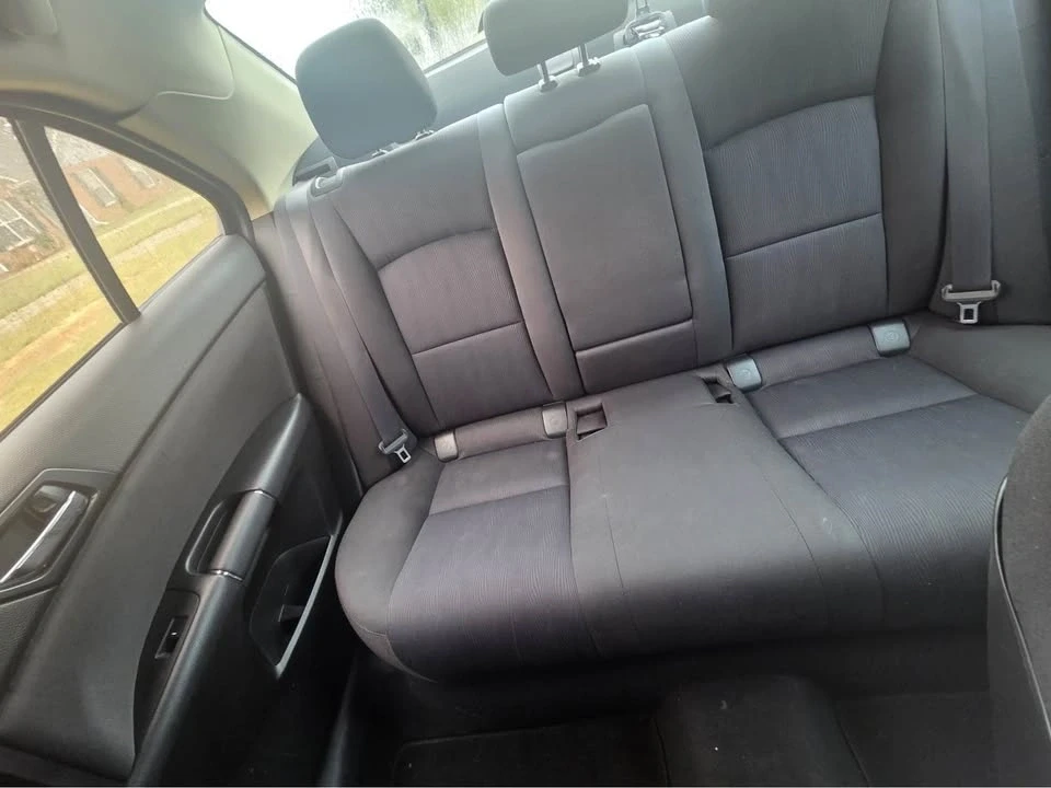 2012 Suzuki - Image 2 of 8