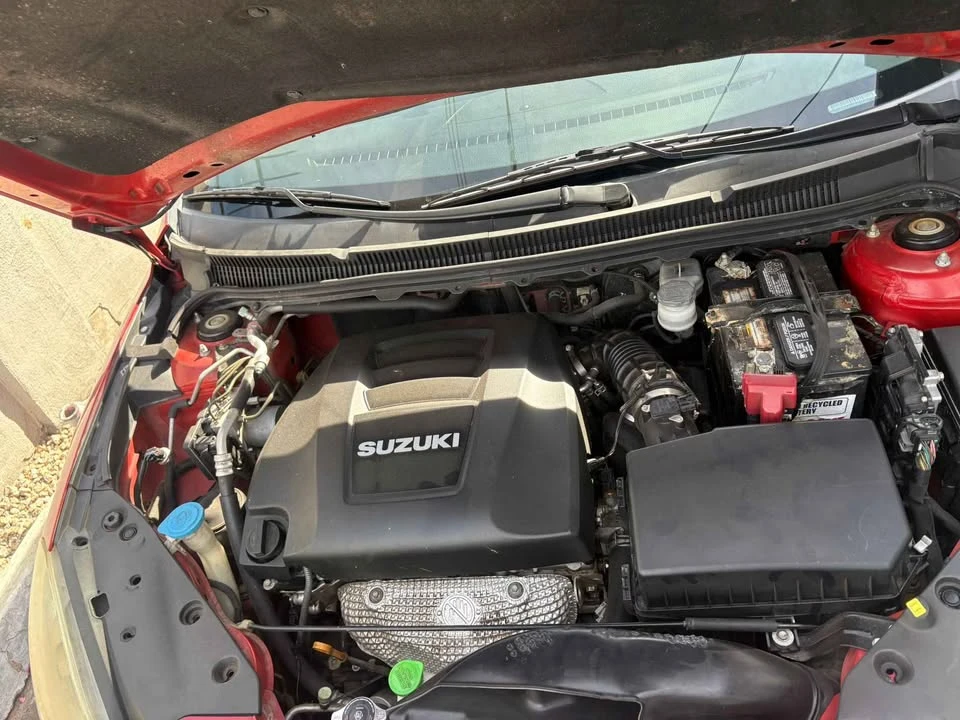 2012 Suzuki - Image 3 of 4