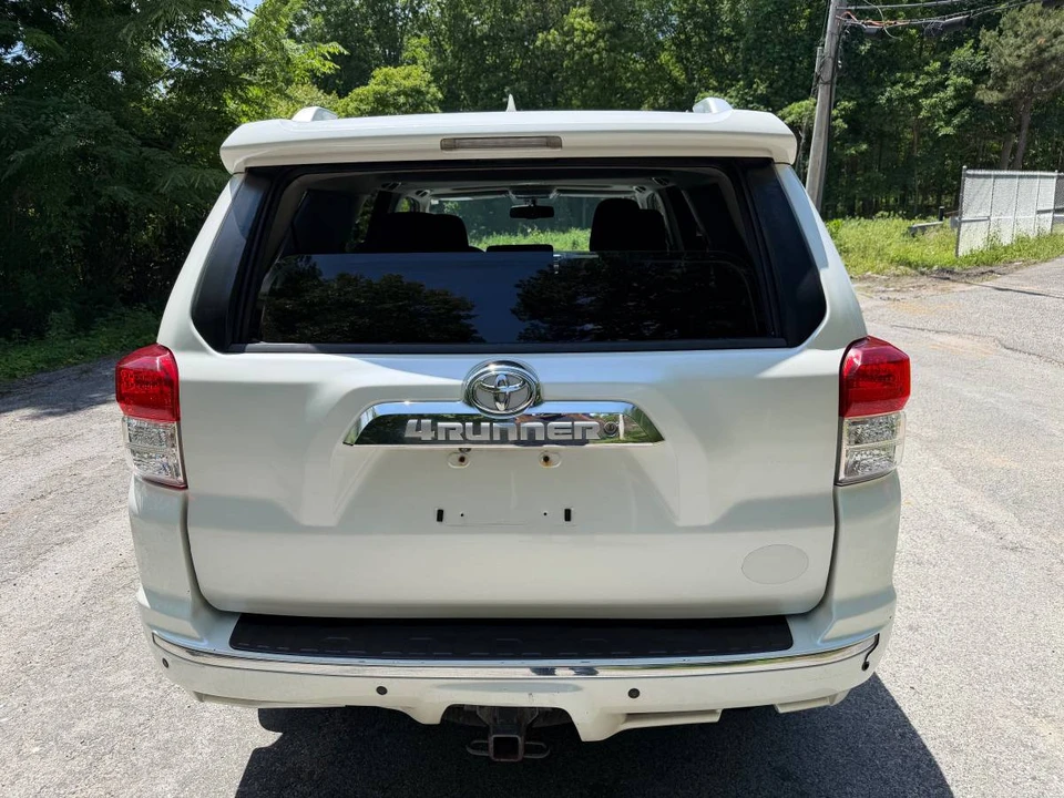 2012 Toyota 4Runner 5th Gen - Image 9 of 17