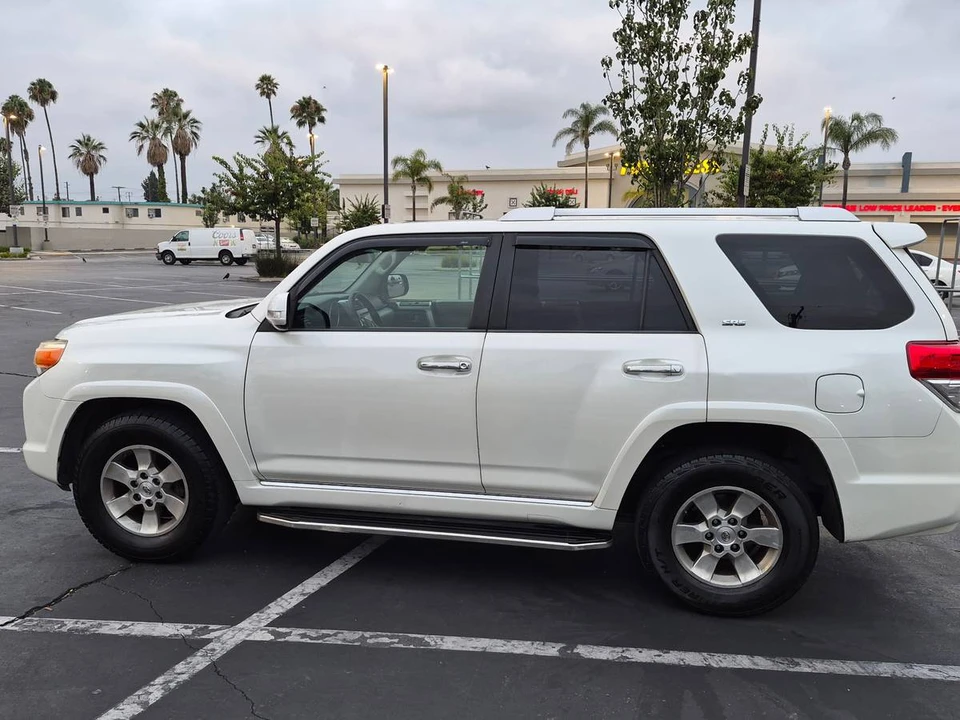 2012 Toyota 4Runner 5th Gen - Image 4 of 18