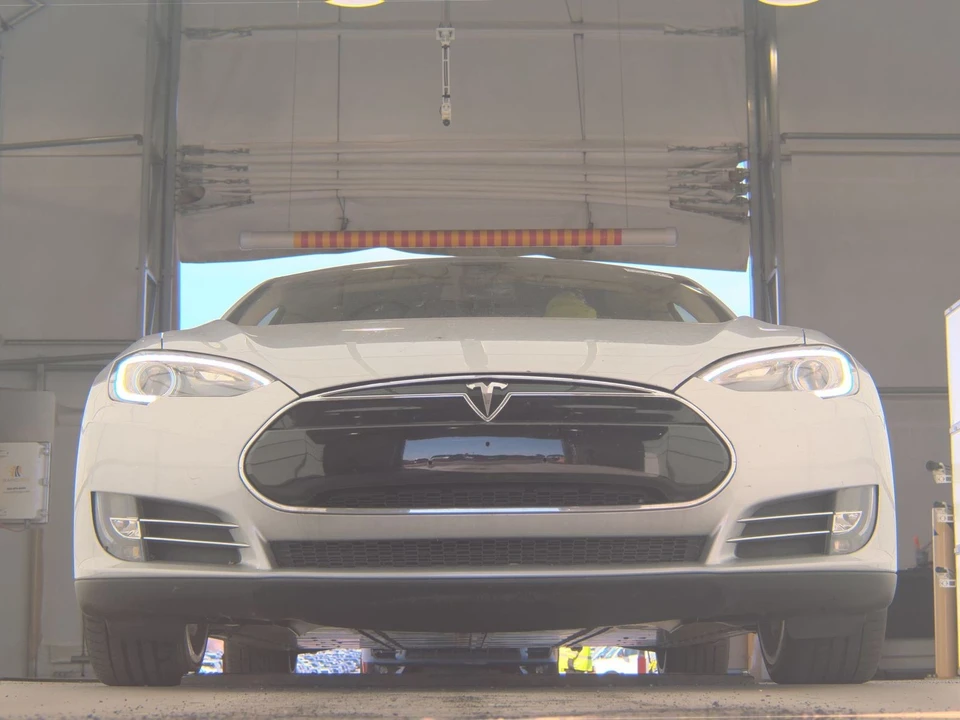 2012 Tesla Model S - Image 8 of 21