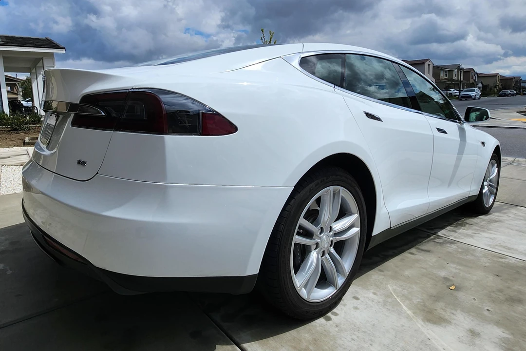 2012 Tesla Model S - Image 4 of 31