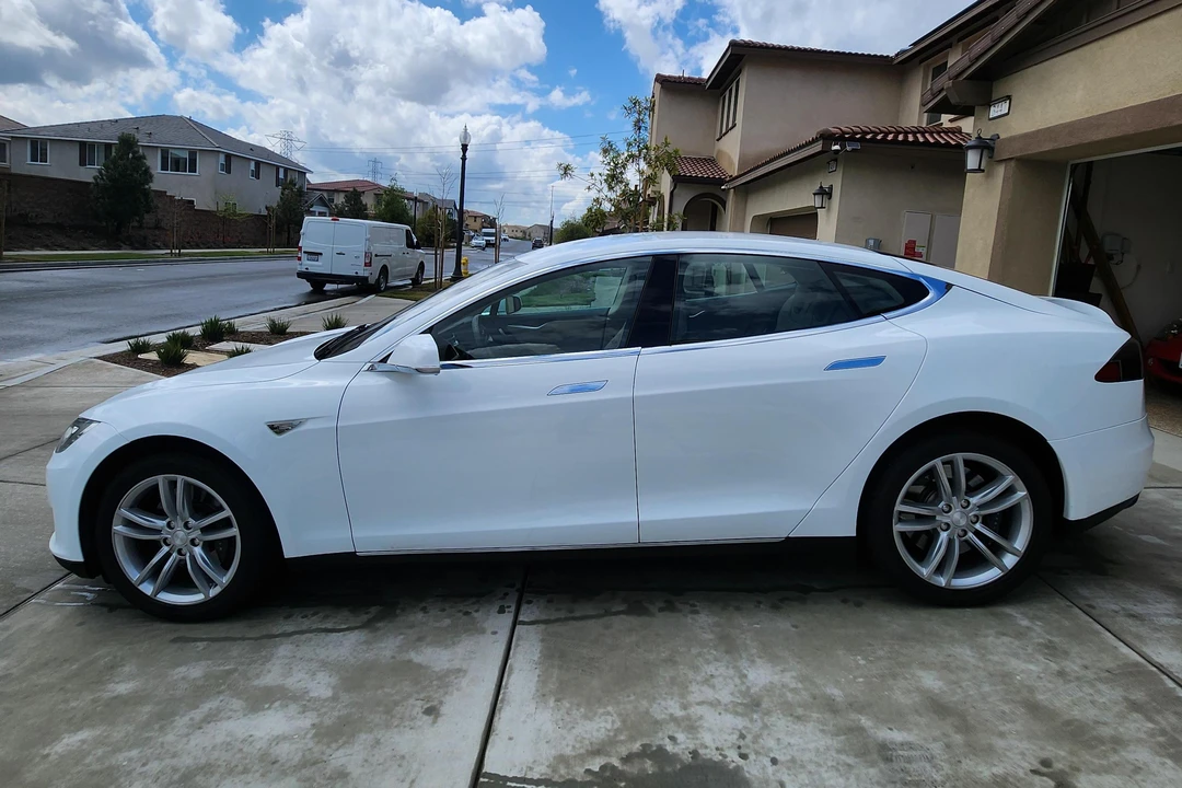 2012 Tesla Model S - Image 3 of 31