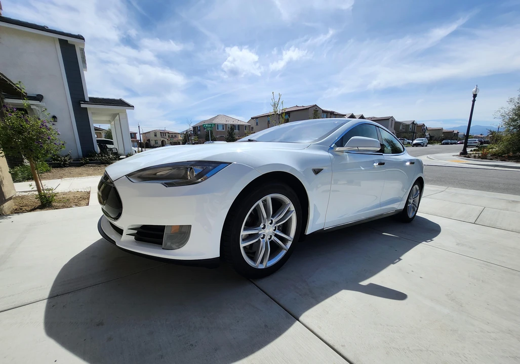 2012 Tesla Model S - Image 10 of 31