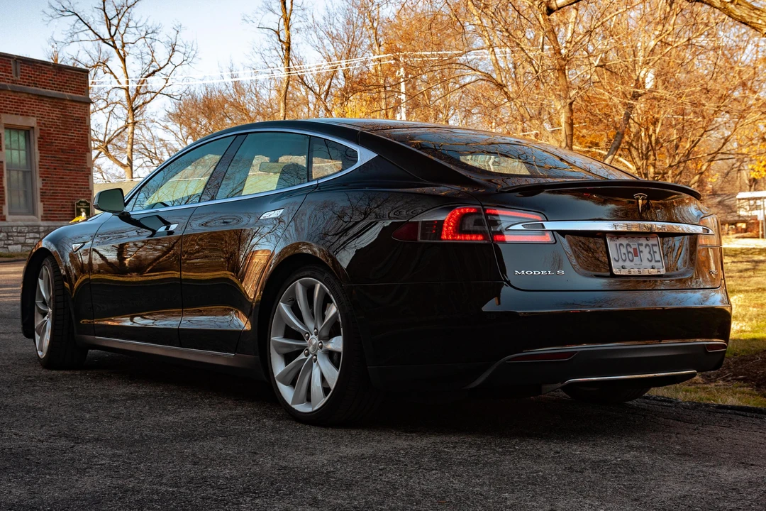 2012 Tesla Model S - Image 4 of 5