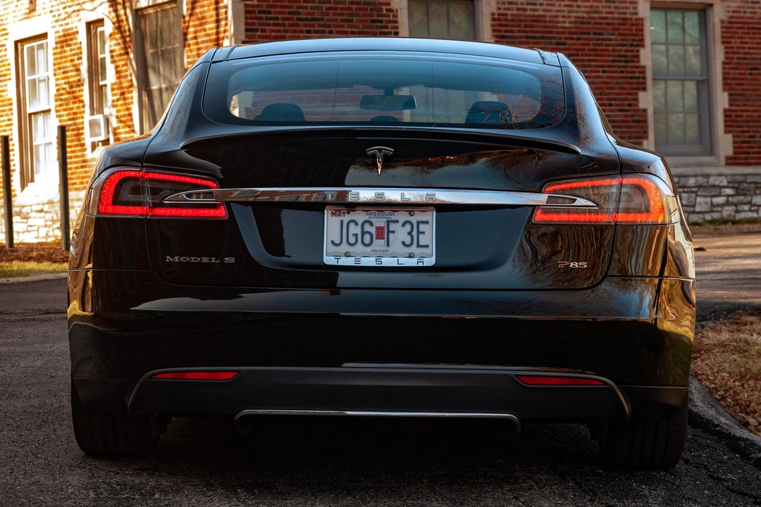 2012 Tesla Model S - Image 5 of 5