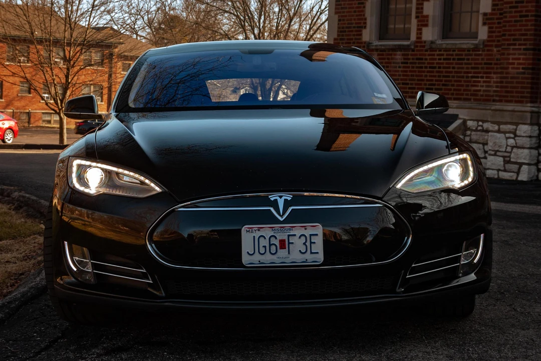 2012 Tesla Model S - Image 2 of 5
