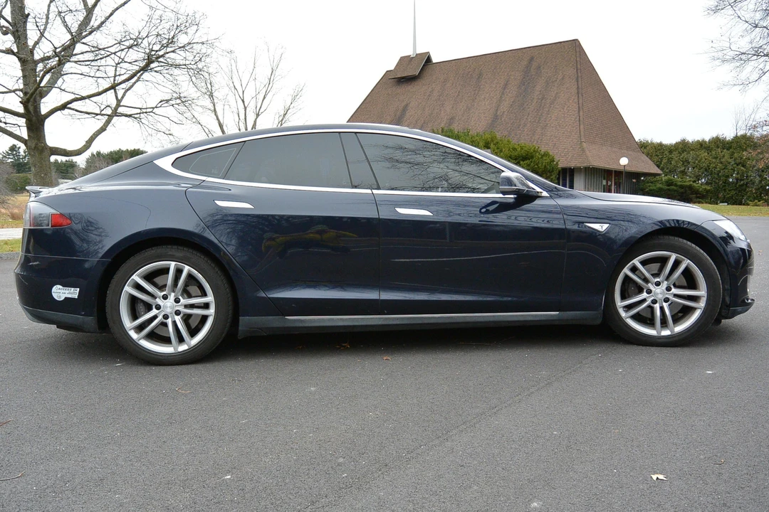 2012 Tesla Model S - Image 3 of 5