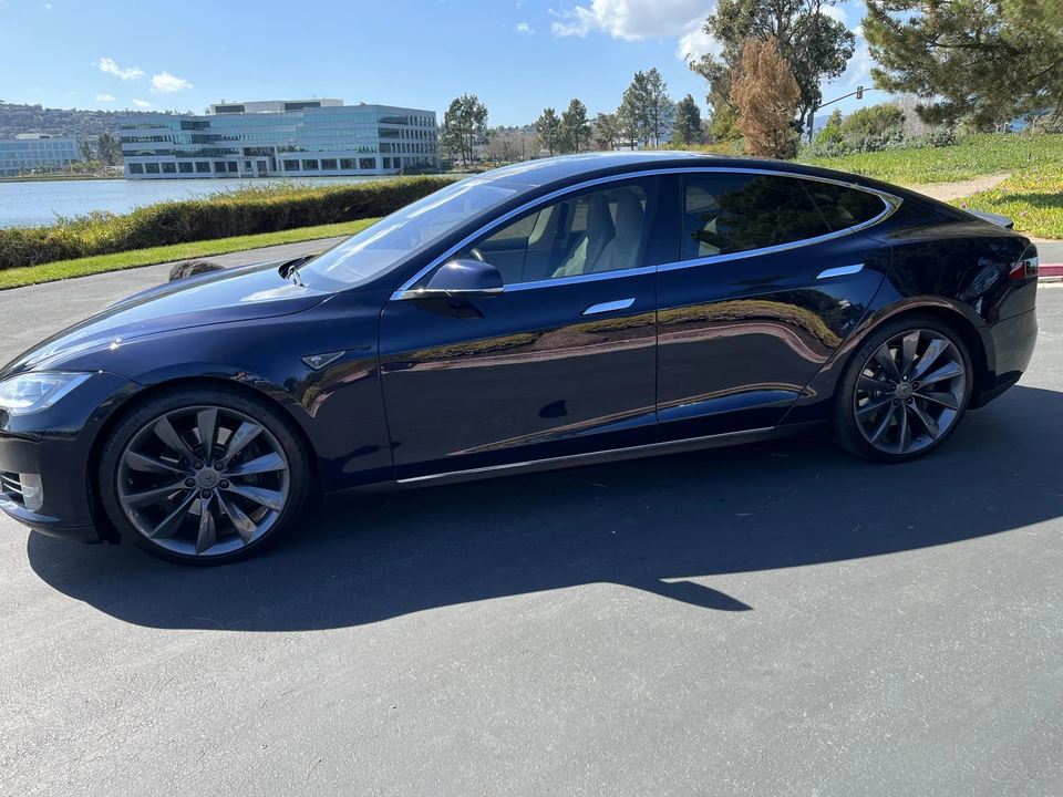 2012 Tesla Model S - Image 9 of 31