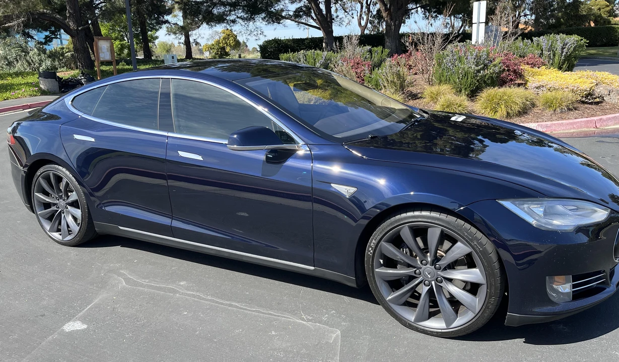 2012 Tesla Model S - Image 22 of 31