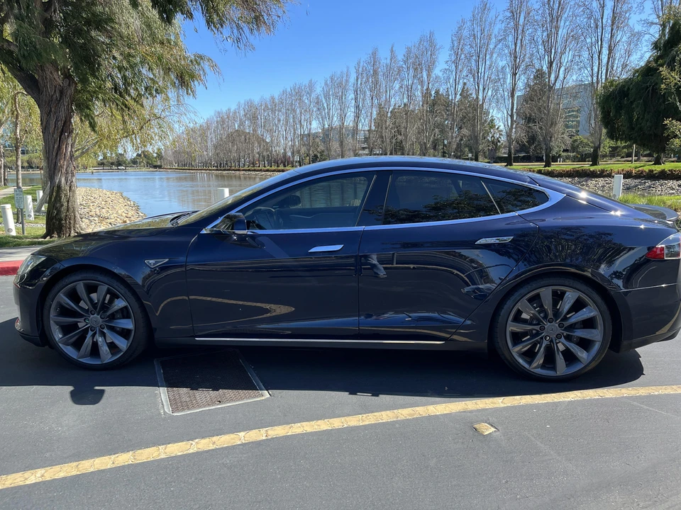 2012 Tesla Model S - Image 10 of 31