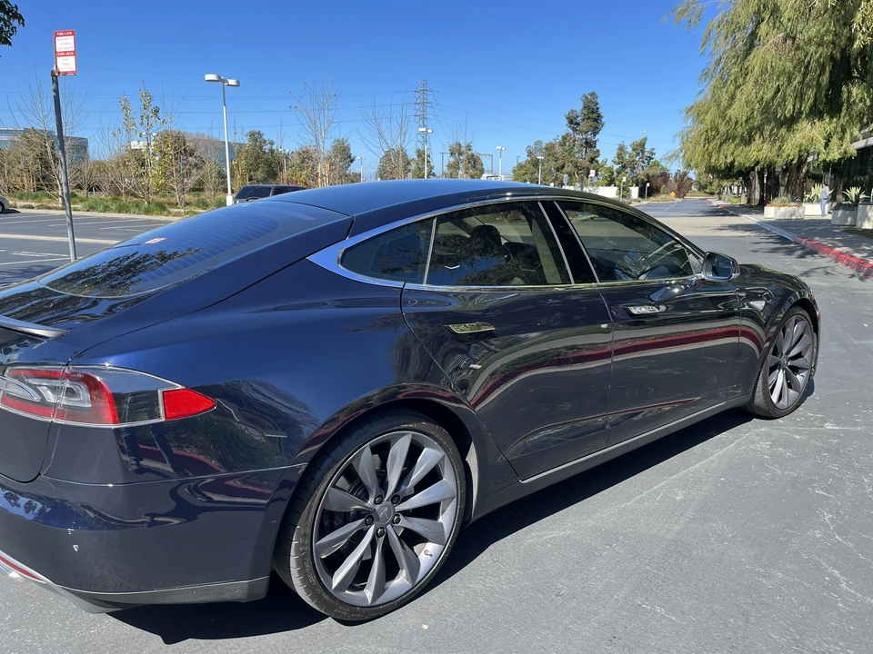 2012 Tesla Model S - Image 18 of 31
