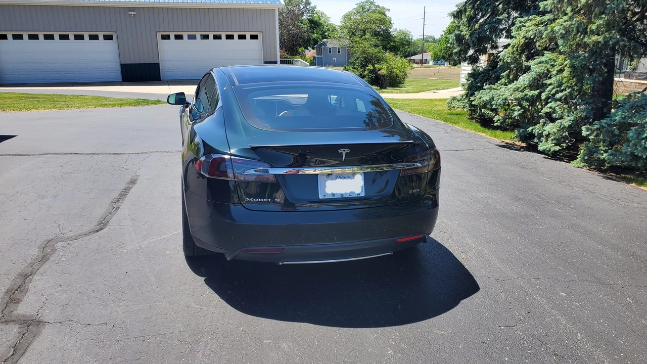 2012 Tesla Model S - Image 15 of 31