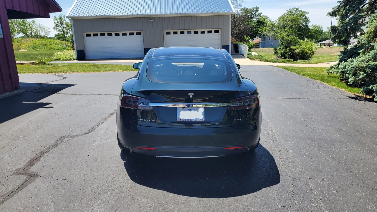 2012 Tesla Model S - Image 16 of 31