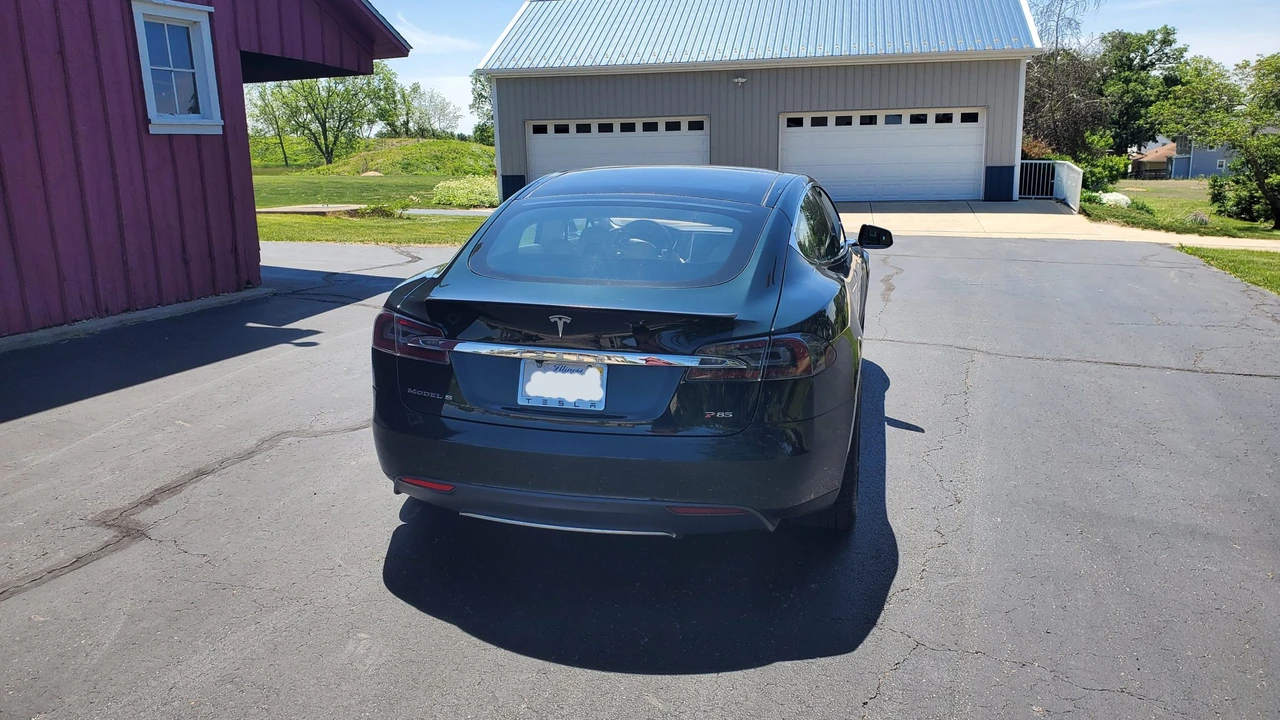 2012 Tesla Model S - Image 17 of 31