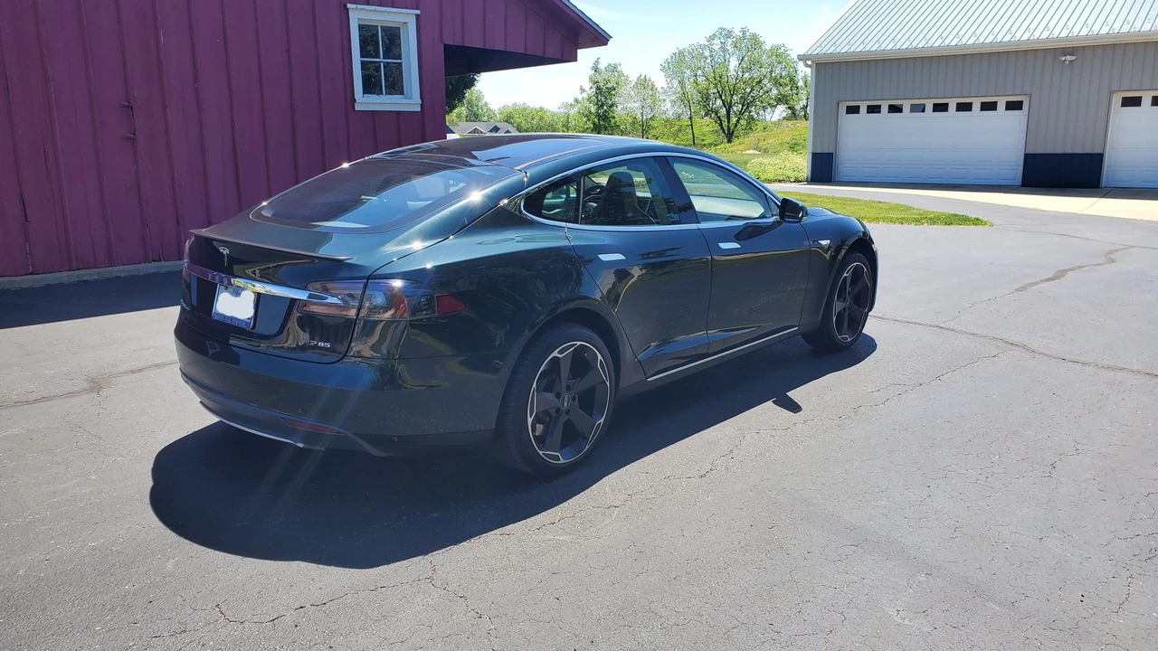 2012 Tesla Model S - Image 19 of 31