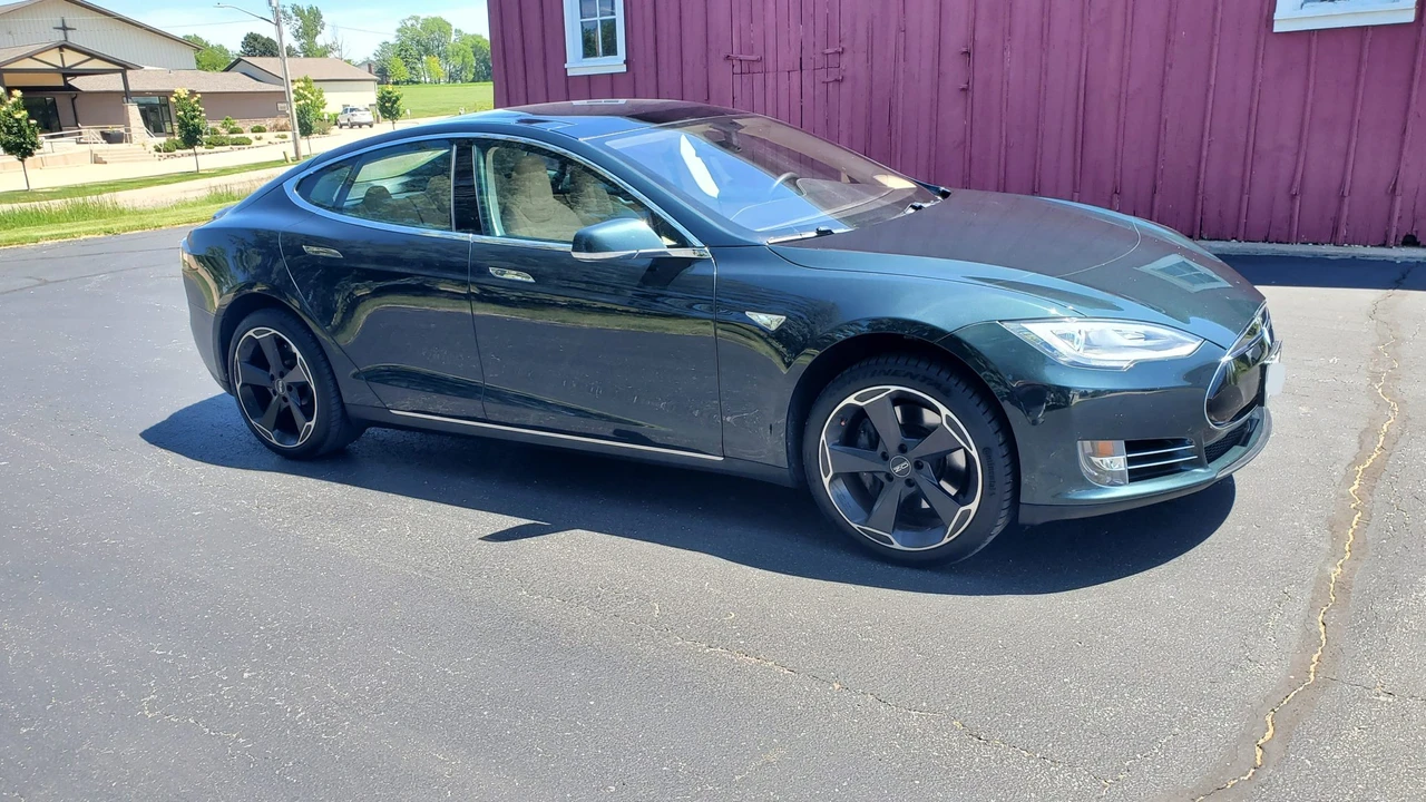 2012 Tesla Model S - Image 25 of 31