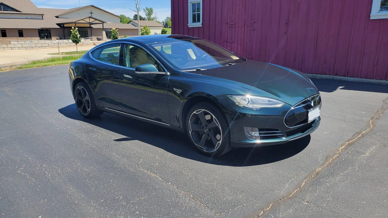 2012 Tesla Model S - Image 26 of 31