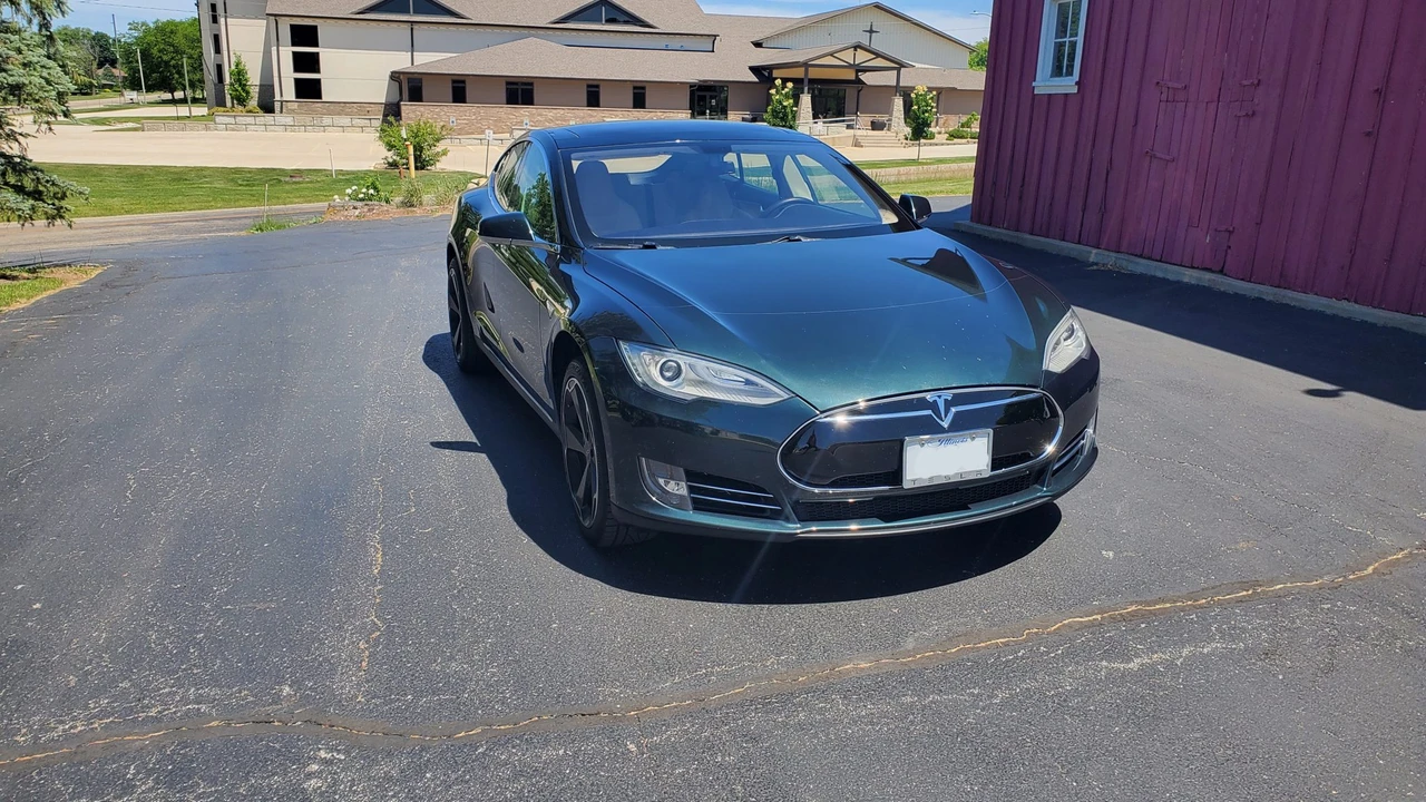 2012 Tesla Model S - Image 28 of 31