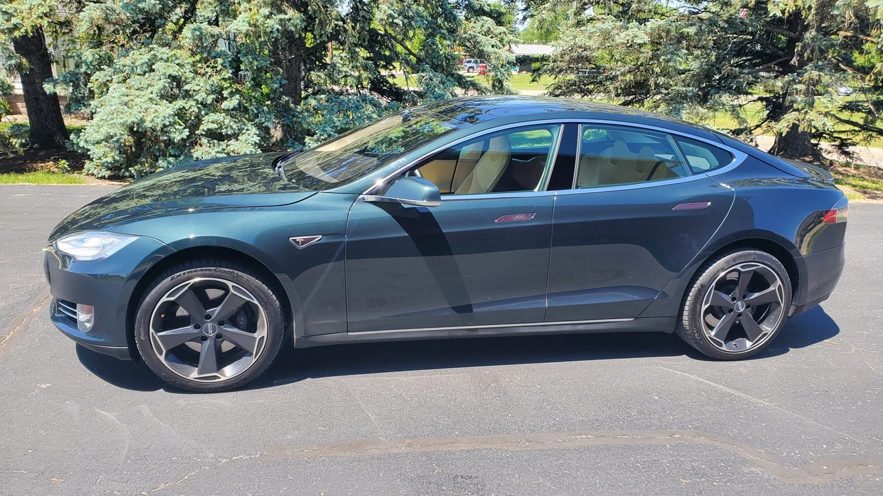 2012 Tesla Model S - Image 9 of 31