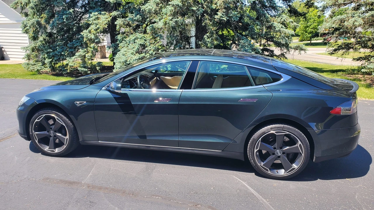 2012 Tesla Model S - Image 11 of 31
