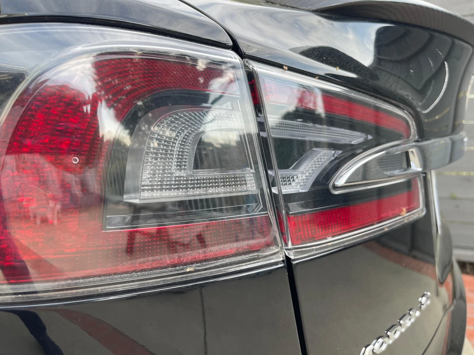 2012 Tesla Model S - Image 11 of 31
