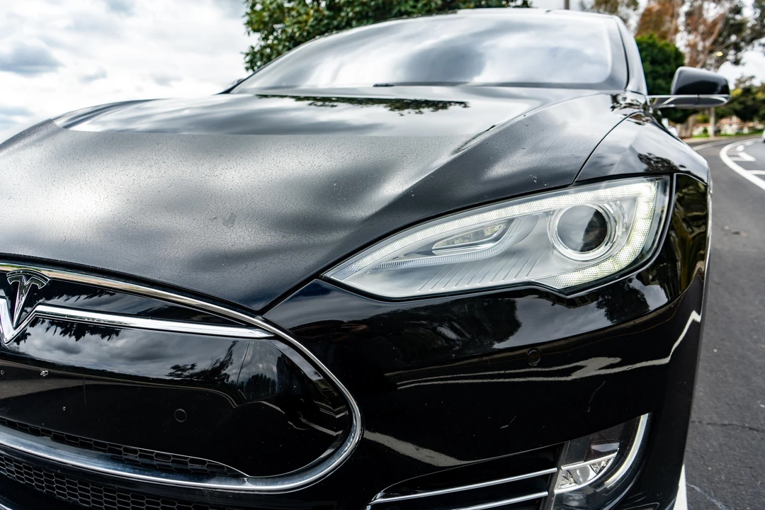 2012 Tesla Model S - Image 21 of 31