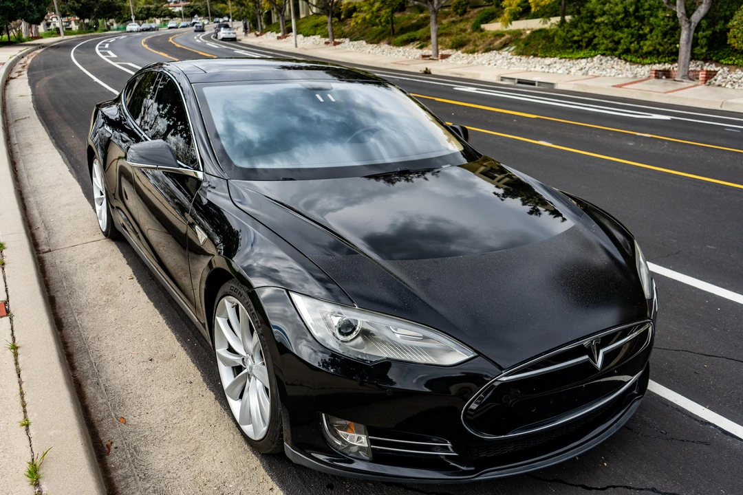2012 Tesla Model S - Image 15 of 31