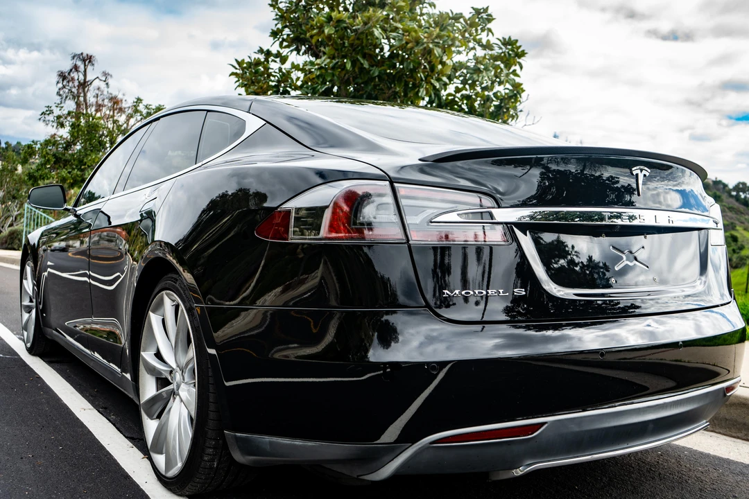 2012 Tesla Model S - Image 10 of 31