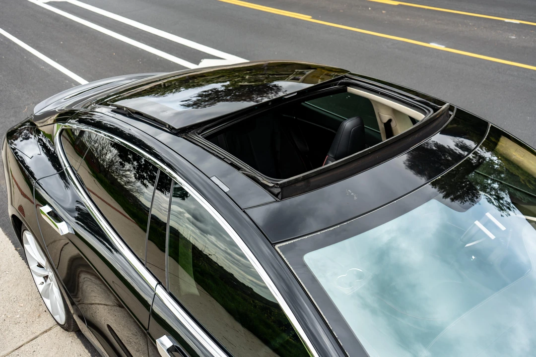 2012 Tesla Model S - Image 18 of 31