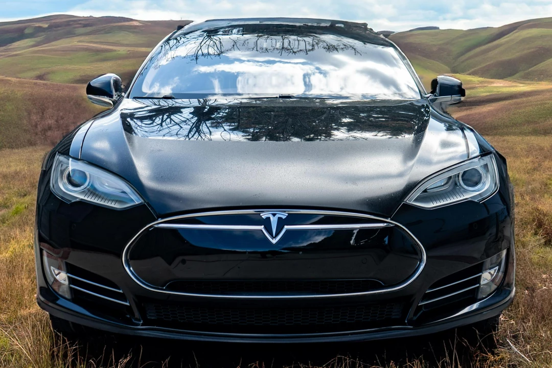 2012 Tesla Model S - Image 2 of 31