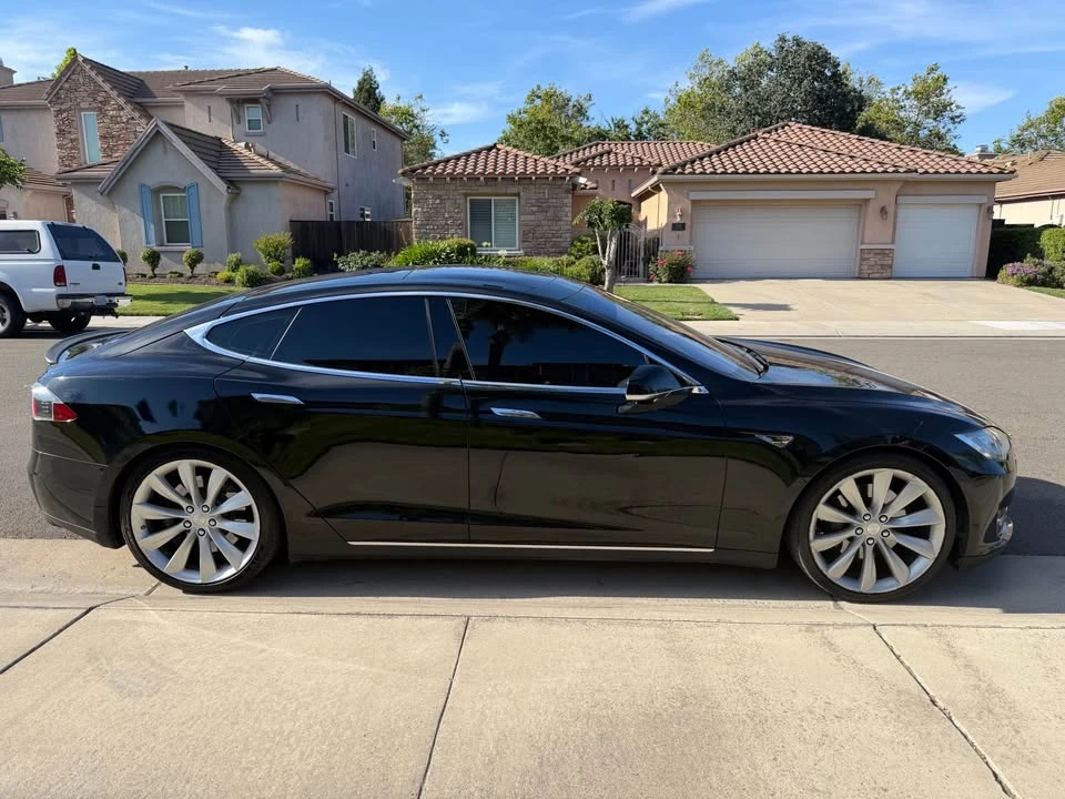 2012 Tesla Model S - Image 2 of 11