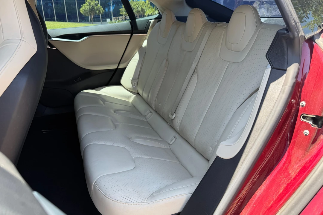 2012 Tesla Model S - Image 17 of 31