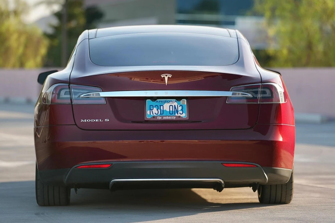 2012 Tesla Model S - Image 5 of 31