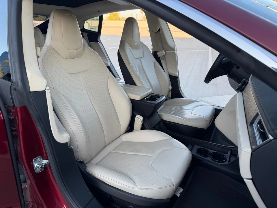 2012 Tesla Model S - Image 21 of 31
