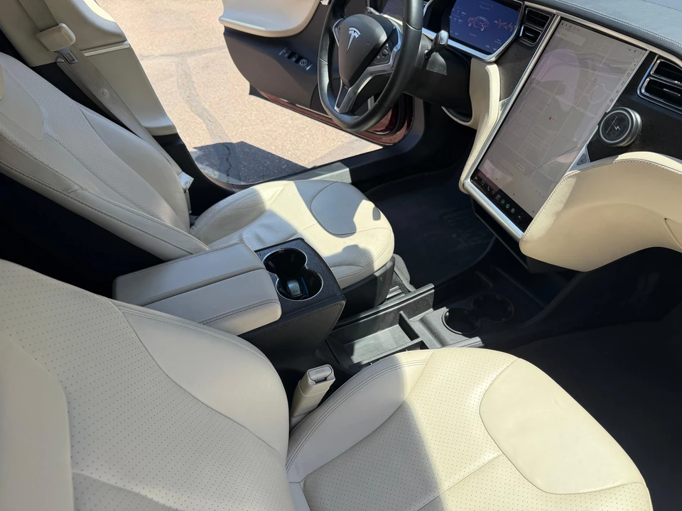 2012 Tesla Model S - Image 29 of 31