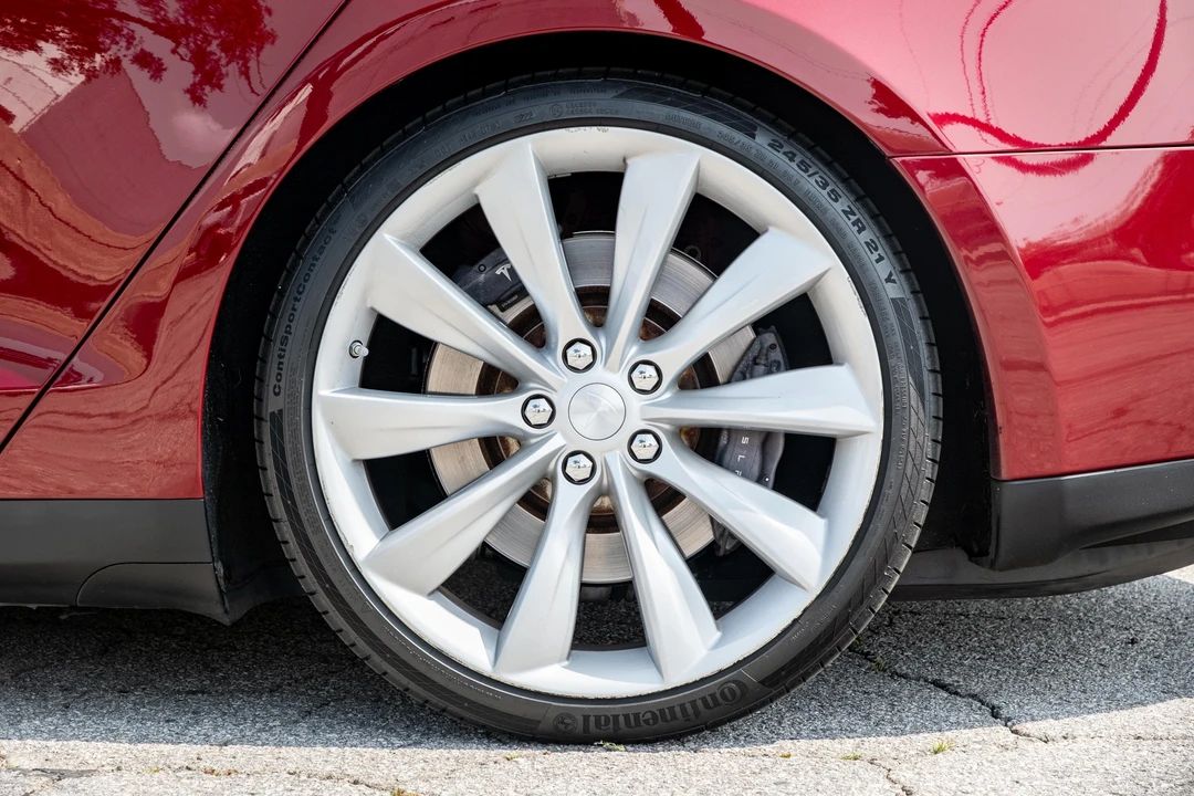 2012 Tesla Model S - Image 29 of 31