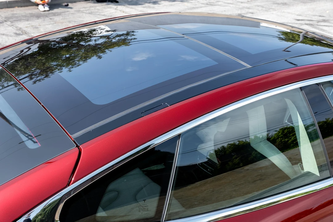 2012 Tesla Model S - Image 23 of 31
