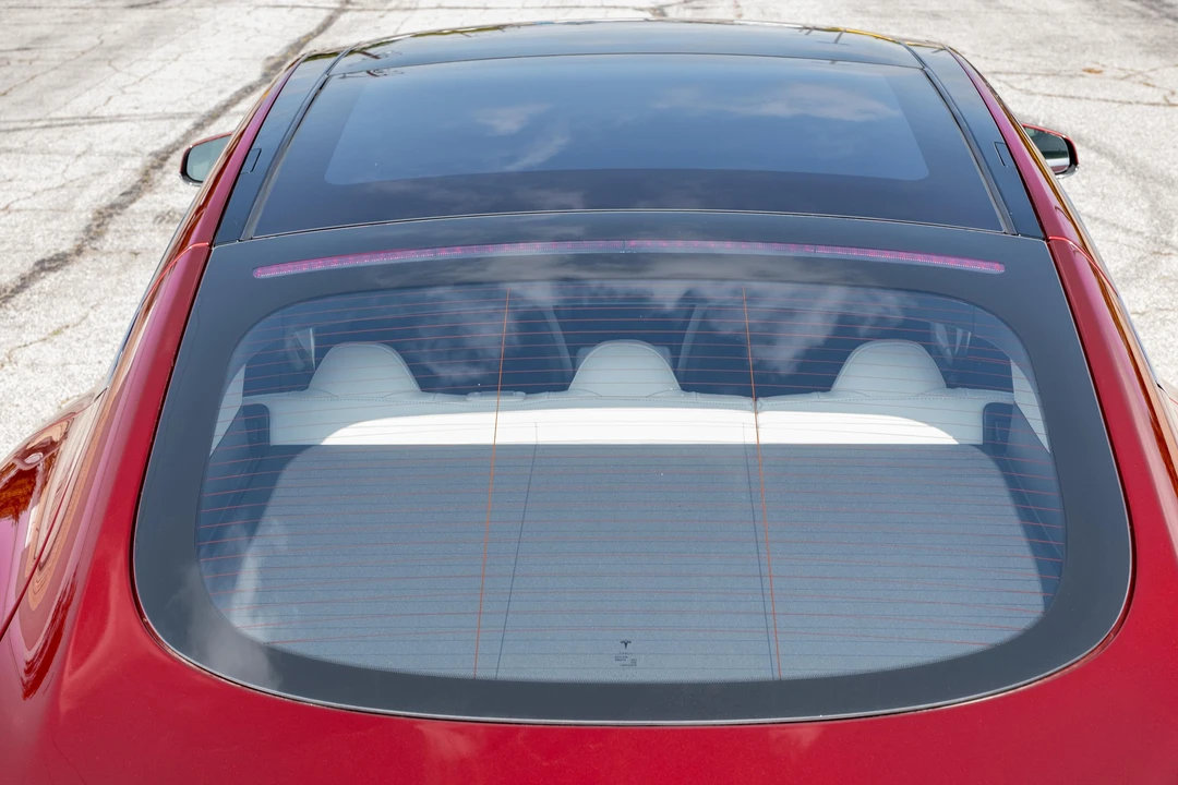 2012 Tesla Model S - Image 21 of 31