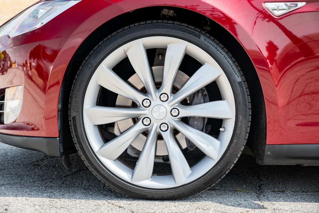 2012 Tesla Model S - Image 28 of 31