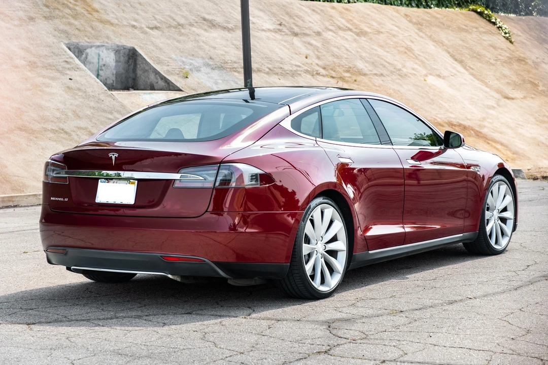 2012 Tesla Model S - Image 7 of 31