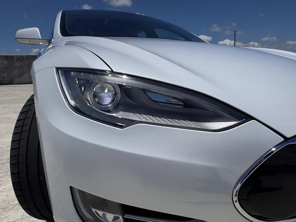 2012 Tesla Model S - Image 26 of 31