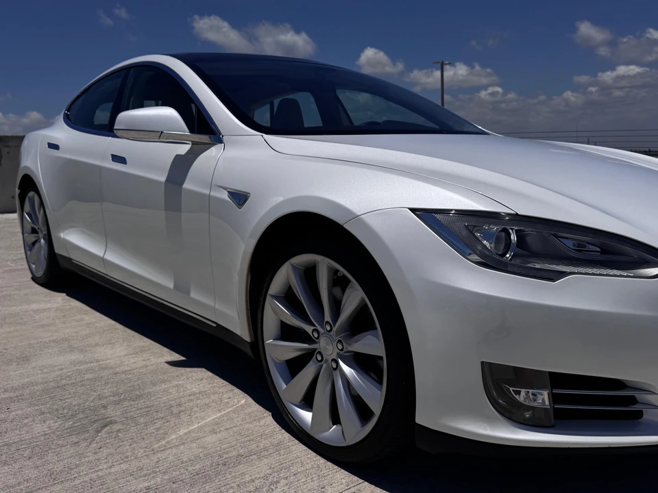 2012 Tesla Model S - Image 24 of 31