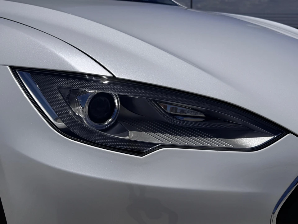 2012 Tesla Model S - Image 25 of 31