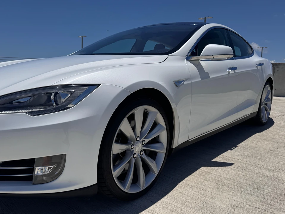 2012 Tesla Model S - Image 29 of 31